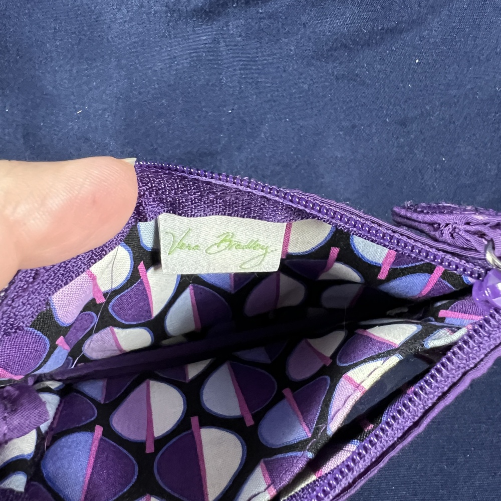 Vera Bradley Wallet Purple Compact Organize Change Purse Quilted Chic - Picture 3 of 3